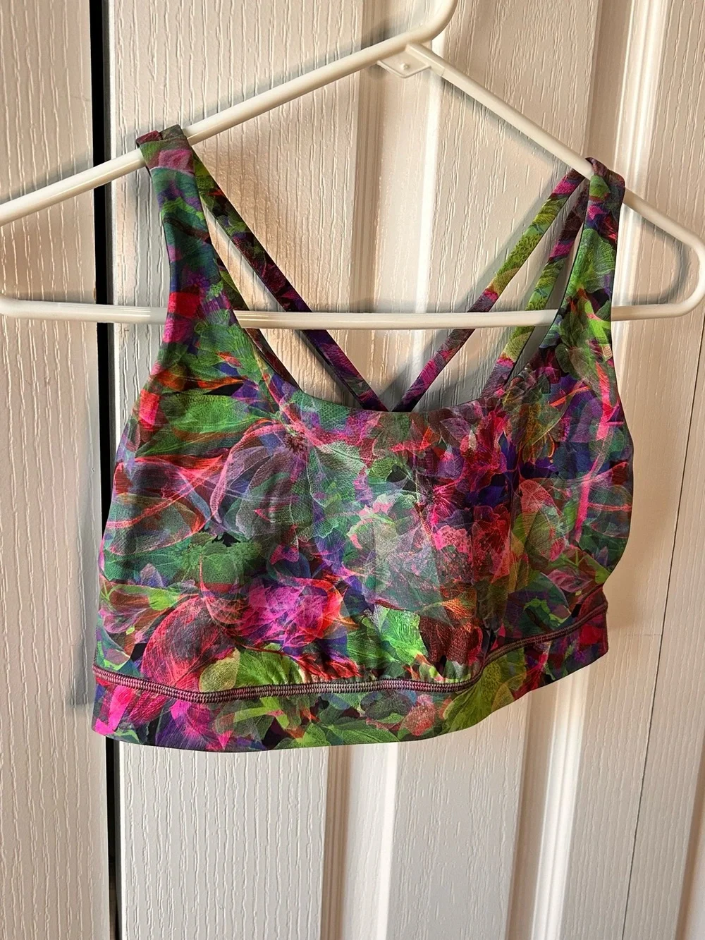 Lululemon Women's Size 10 Vivid Floral Tom Multi-Color Criss Cross Sports Bra